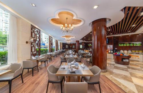 Siming Hotel | Relax at Binbei Yiho Hotel: Family-Friendly with Hot Tub