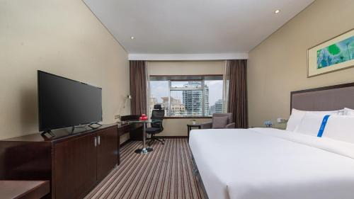 Siming Hotel | Relax at Binbei Yiho Hotel: Family-Friendly with Hot Tub