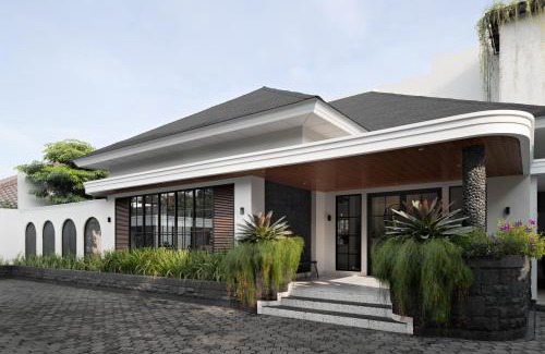 Bogor Villa | Discover Bincarung House Bogor: 5-Star Oceanfront Retreat