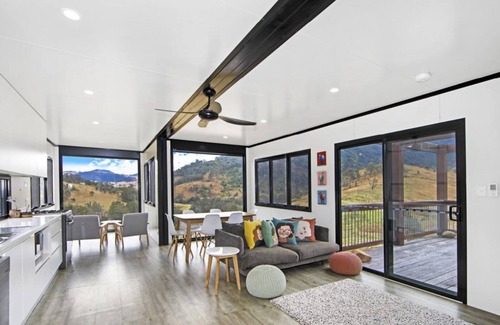 Bindera House | Bindera Container House: Top-Rated Family Getaway Awaits