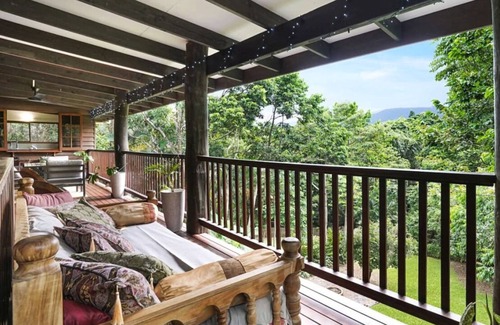Brinsmead House | Unforgettable Bindi Treehouse: Pet Friendly & Family Ready