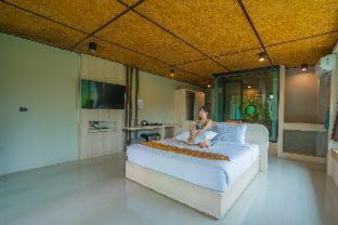Tha Sao Hotel | Relaxing Binlha Raft Resort with Oceanfront Pool Access