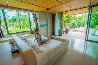 Tha Sao Hotel | Relaxing Binlha Raft Resort with Oceanfront Pool Access