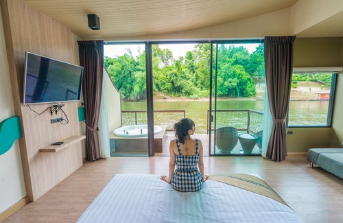 Tha Sao Hotel | Relax at Binlha Raft Resort with Pool and Family Amenities