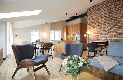 Busum Apartment | Discover Binnendiek Resort Büsum: Pet-Friendly Getaway