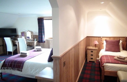 Dalcherichart Bed & Breakfast | Exceptional Binnilidh Mhor B&B with Breakfast & 10/10 Rating
