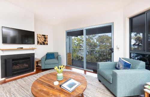Green Point House | Tranquil Binnowee: Between Ocean and Lake, Pet-Friendly Stay