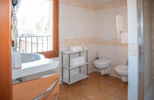 Ponti sul Mincio House | Top-Rated Bio Agriturismo Vojon with Pool & Family Amenities