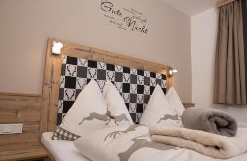 Maschl House | Family-Friendly Bio-Bauernhof Reiterhof with Accessible Amenities