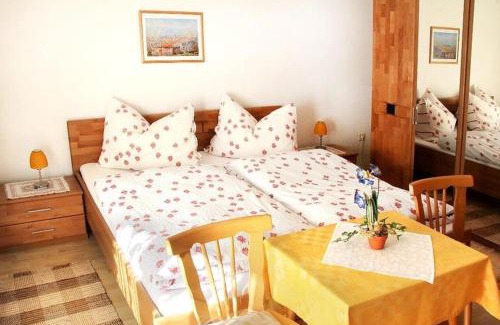 Solk Apartment | Relax at Bio-Bauernhof Greiml: Pet-Friendly Oceanfront Retreat