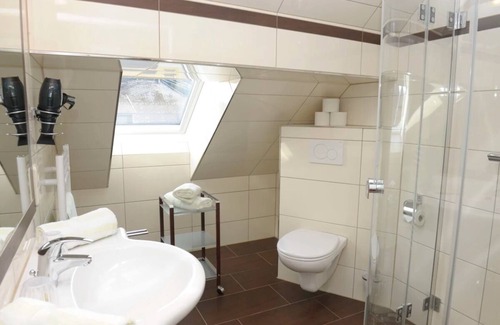 Mariapfarr House | Discover Bio-Bauernhof Samerhof: Family-Friendly Retreat