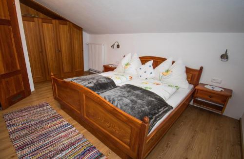 Lesachtal House | Pet-Friendly BIO-Bergbauernhof Ederhias with Ocean Views