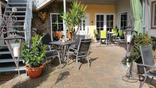 Kattenes Apartment | Eco-Friendly Retreat at Bio-Ferienweingut Leyendecker