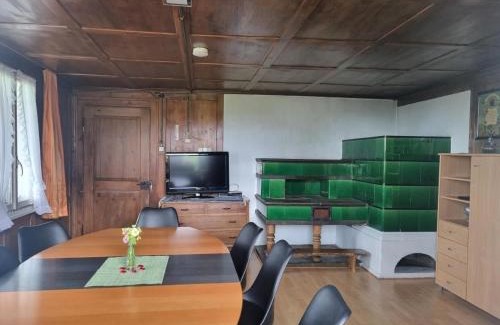 Schwarzenberg Apartment | Family-Friendly Retreat at Bio-Hof Brudersrüti