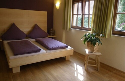 Lechhausen-Ost Hotel | Eco-Friendly Bio Hotel Bayerischer Wirt with Spa & Dining