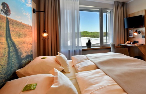 Zeulenroda-Triebes Hotel | Eco-Friendly Bio-Seehotel Zeulenroda with Spa & Pool