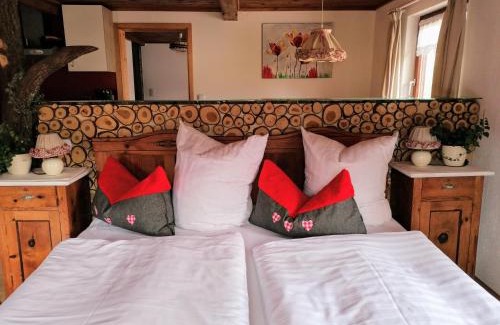 Soell Apartment | Family-Friendly Retreat at Biobauernhof Enting Söll