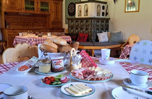 Pichl-Preunegg House | Top-Rated BioBauernhof Fresoldhof: Family-Friendly Retreat