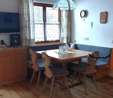 Eben im Pongau House | Experience Biobauernhof Windbachgut: Perfect for Families & Pets