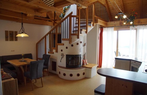 Laussa House | Family-Friendly Getaway at Bioferienhof Brückler, Rated 9/10