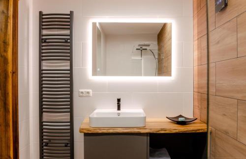 Hirschbach im Muhlkreis Apartment | Experience Biohof Abraham with Oceanfront Spa Amenities