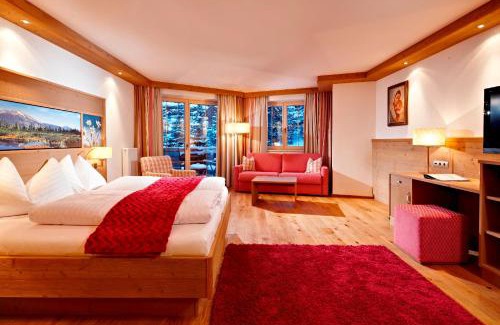 Konigsleiten Hotel | Eco-Friendly Retreat at Biohotel Castello Königsleiten