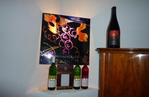 Hopfigheim Hotel | Discover Höpfigheimer Hof: Eco-Friendly Retreat with Wine Shop