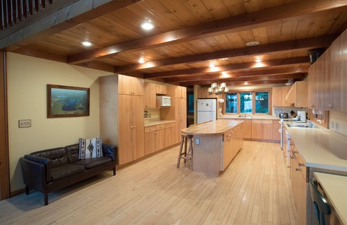 Boulder Junction House | Birch Brae: Incredible House with Lake Views & Pet-Friendly Stay