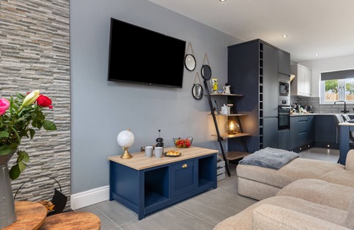 St. Florence Cottage | Relax in Birch Cottage with Private Jacuzzi & Spa Amenities