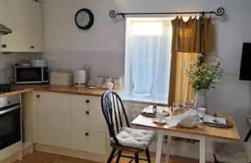 Harrietsham Cottage | Charming Cottage with Private Hot Tub and Perfect Rating