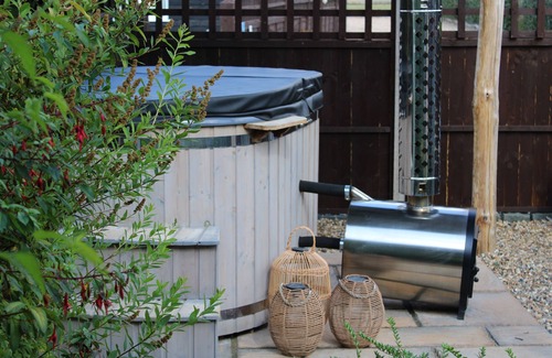 Harrietsham Cottage | Charming Cottage with Private Hot Tub and Perfect Rating
