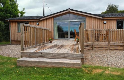 Perth House | Birch Lodge, Pitlandie - 4-Star Lodge with Sauna & Hot Tub
