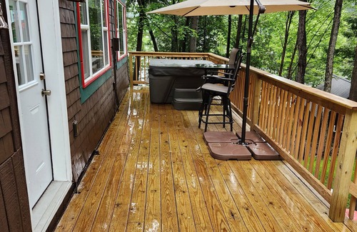 Saranac Lake Apartment | Cozy Birch Suite with Hot Tub and Lake Flower Views