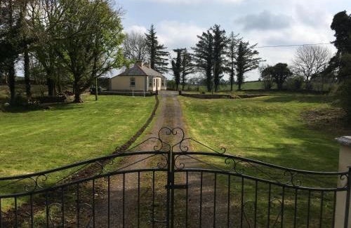 Westport House | Idyllic Birch Tree Cottage - Child Friendly with Great Reviews
