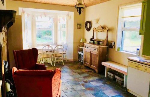 Westport House | Idyllic Birch Tree Cottage - Child Friendly with Great Reviews