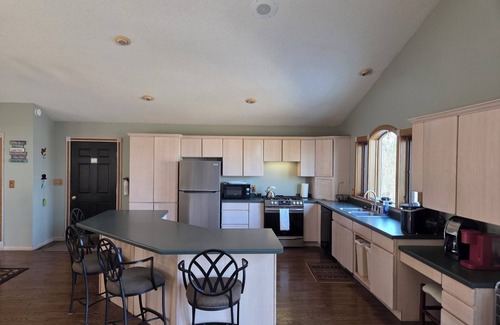Birchwood House | Tranquil Lakefront Retreat in Birchwood, Rated 10/10