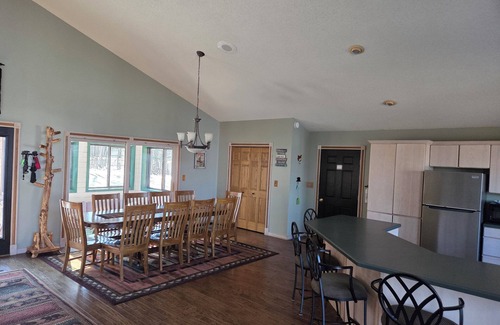 Birchwood House | Tranquil Lakefront Retreat in Birchwood, Rated 10/10