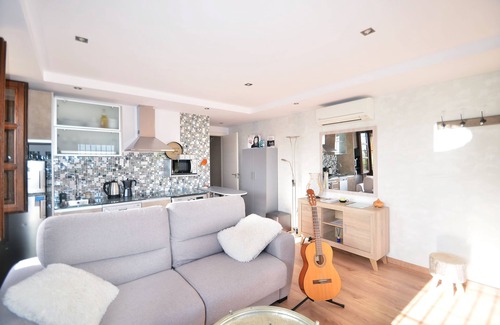 Beiro Apartment | Experience Panoramic Views with Private Parking and Spa