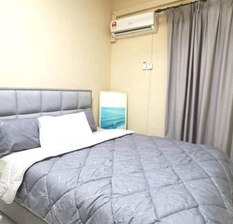 Bandar Puncak Alam House | Cozy Bird's Nest Homestay with Pool and Family Amenities