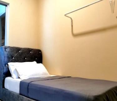 Bandar Puncak Alam House | Cozy Bird's Nest Homestay with Pool and Family Amenities