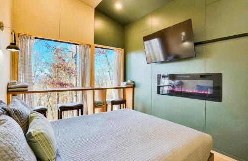 Wildwood House | Bird's Nest Spruce at Treetop Escapes
