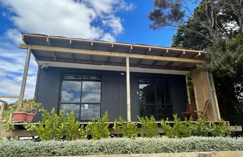Waipu Apartment | Oceanfront Birdgrove Cottage: Guest Rated 10/10 Experience