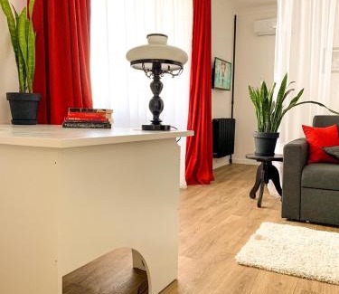 Petrovskoye Apartment | Budget-Friendly Birdie Home Near Nauky Metro - Pet & Child Friendly