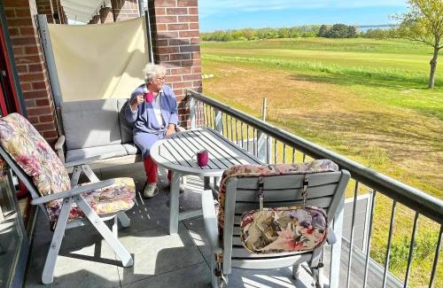 Hohen Wieschendorf Apartment | Birdielounge No 25 - Family-Friendly Stay at Aurora Vista