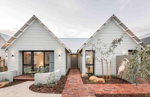 Witchcliffe House | Discover the Birdnest Kookaburra: Child-Friendly Retreat