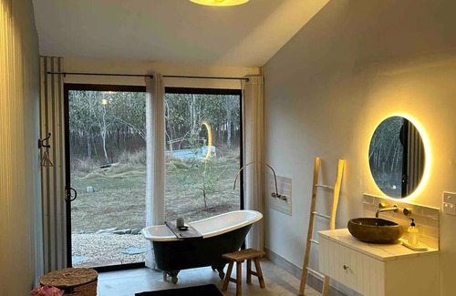 Mareeba Cottage | Explore Birds Heaven Mareeba: Family-Friendly Retreat