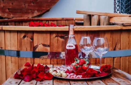 Cacia House | Relax at Bird’s Home: Oceanfront Bliss with Spa & Pool