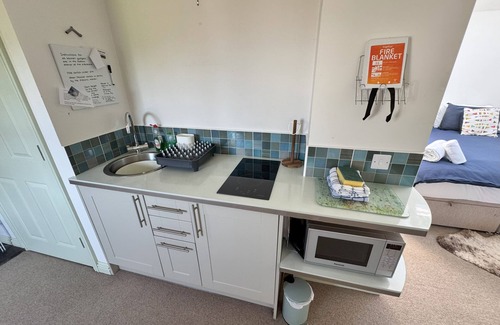 Castle Douglas Cottage | Cozy Birds Nest Cottage - Pet-Friendly Retreat for 2