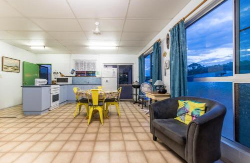 Dingo Beach House | Discover Birdsong House at Dingo Beach - Family & Pet Friendly