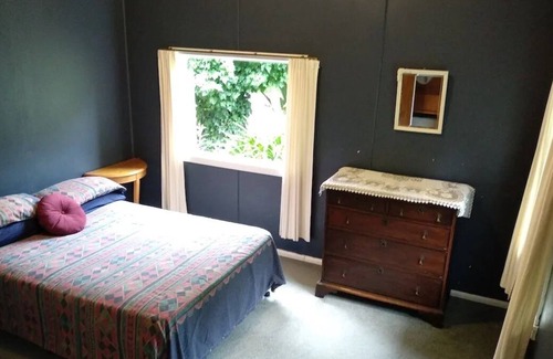 Puketapu Other | Birdsong Retreat - Spacious Old Farmhouse with Rustic Charm